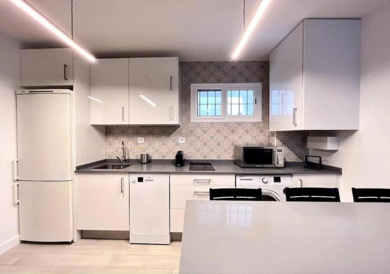 Macasta Suite Seville Apartment
