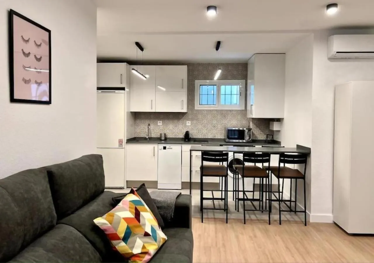 Macasta Suite Seville Apartment